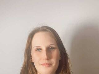 Erotični video klepet MiaCharming