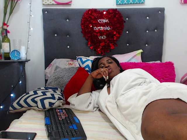 Fotografije miagracee Welcome to my room everybody! i am a #beautiful #ebony #girl. #ready to make u #cum as much as you can on #pvt. #sexy #mature #colombian #latina #bigass #bigboobs #anal. My #lovense is #on! #CAM2CAM #CUMSHOW GOAL
