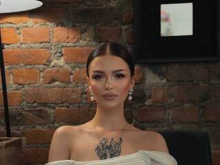 Erotični video klepet MiaLali