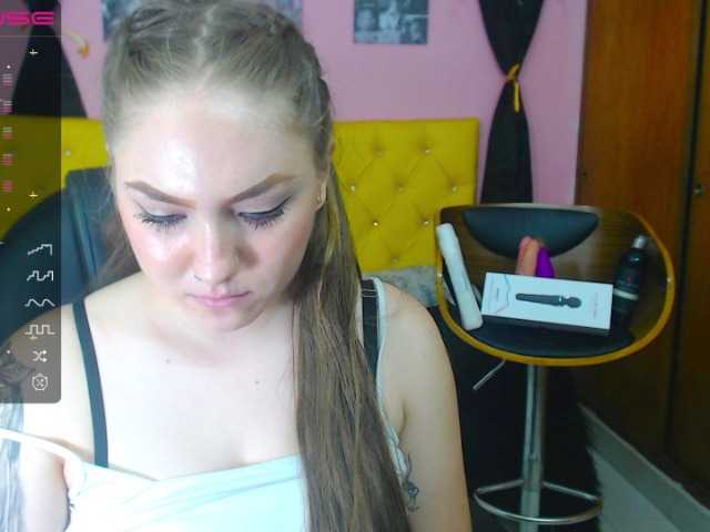 Oddajajo posnetke zaslona MicaelaSmith