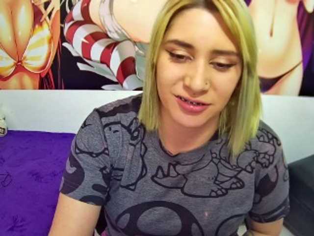 Oddajajo posnetke zaslona michell-queen