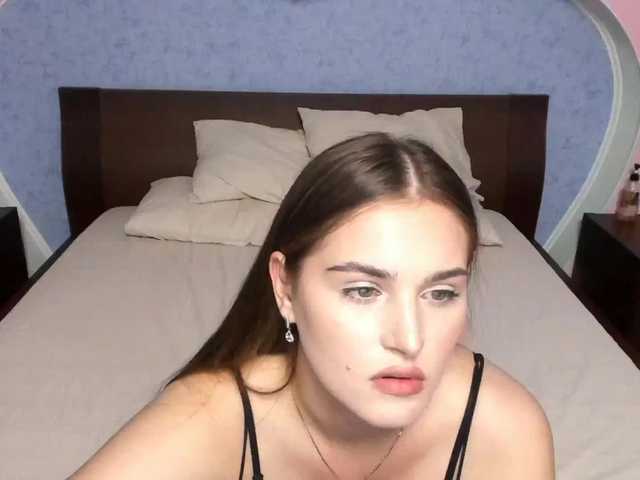 Oddajajo posnetke zaslona MichelleAlso