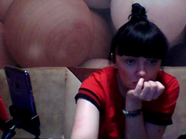 Oddajajo posnetke zaslona MichelleNiks