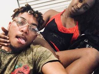 Erotični video klepet Mikeandcoco