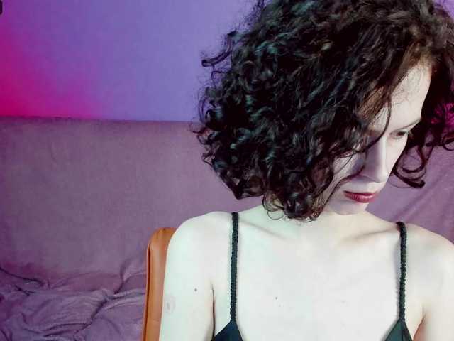 Oddajajo posnetke zaslona Mila-Hot