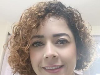 Erotični video klepet Mila-Moans