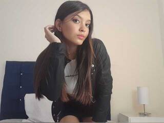 Erotični video klepet MileyMartini