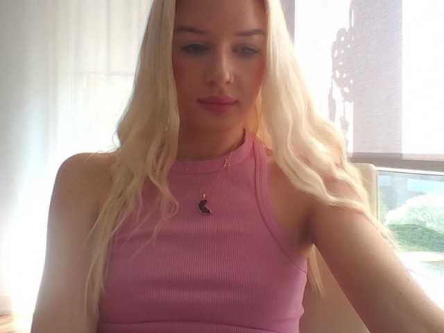 Oddajajo posnetke zaslona MileyStar