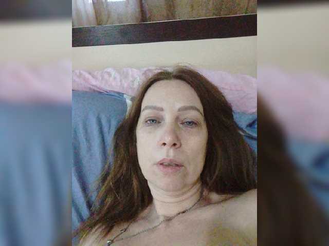 Oddajajo posnetke zaslona MILA_MILFAS