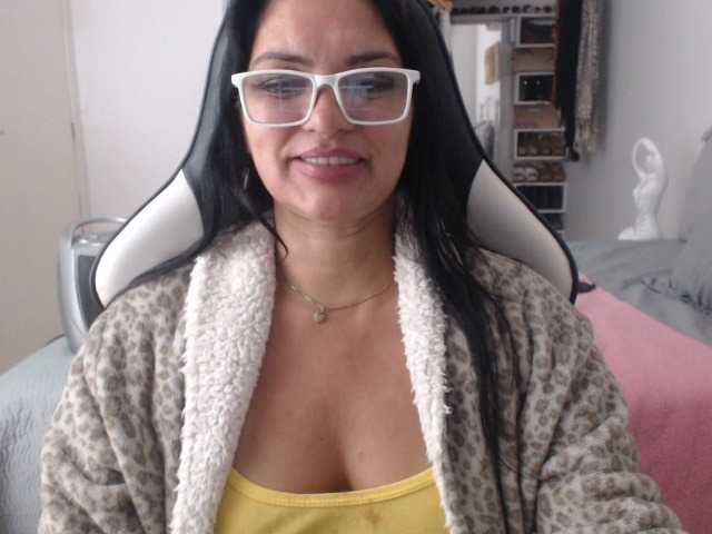 Fotografije MILFBRZIL desçam pro play, bora brincar.