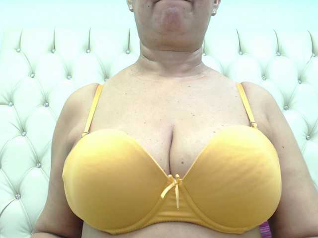 Fotografije MilfPleasure1 50 tits .. 100 open pussy im flexible .. 65 anal ... 200 naked and play with toy