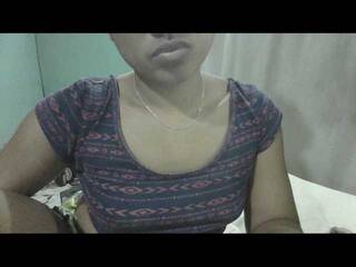 Erotični video klepet Millane