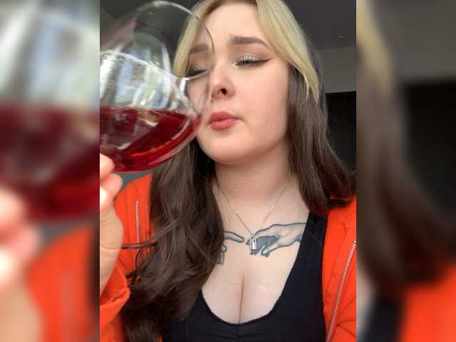 Oddajajo posnetke zaslona Millkerykitty