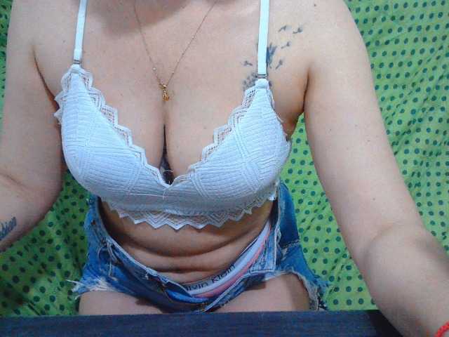 Oddajajo posnetke zaslona mimisexxxa