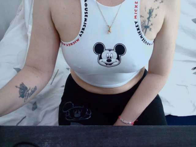 Oddajajo posnetke zaslona mimisexxxa