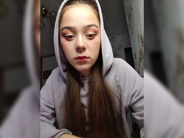 Oddajajo posnetke zaslona Mina-sweet