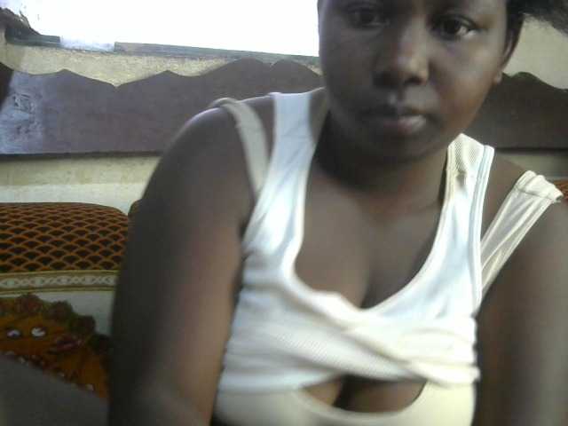 Oddajajo posnetke zaslona Minoumimi5