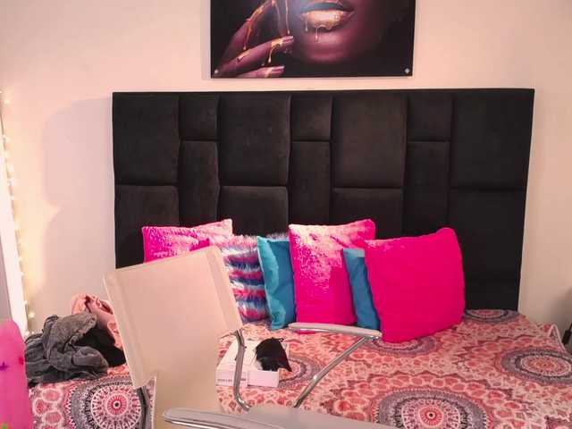 Oddajajo posnetke zaslona Lilith24-