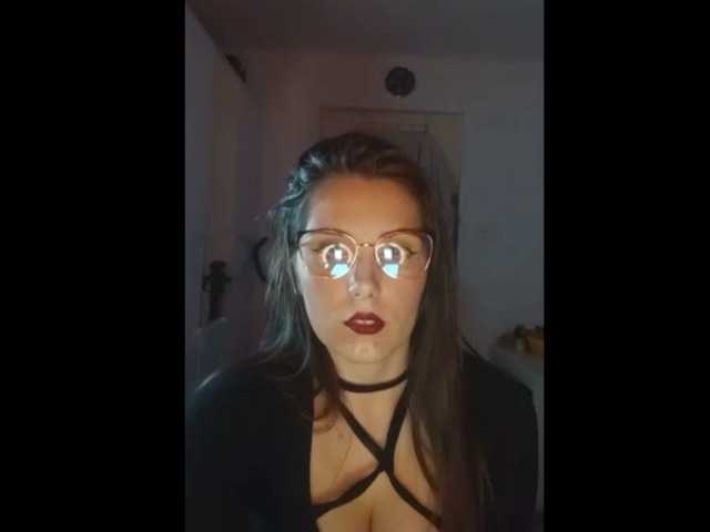 Oddajajo posnetke zaslona MiraBOMB