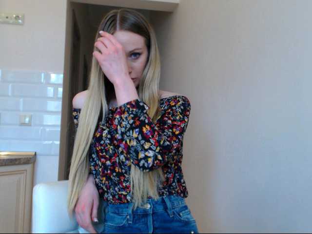 Oddajajo posnetke zaslona misVictoria