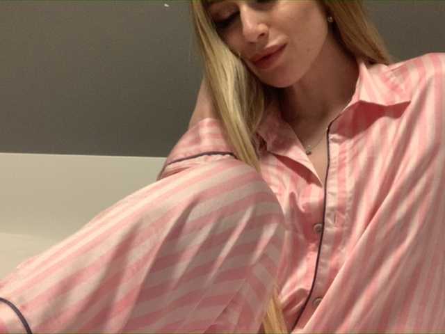 Oddajajo posnetke zaslona misVictoria