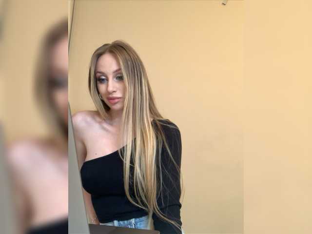 Oddajajo posnetke zaslona misVictoria