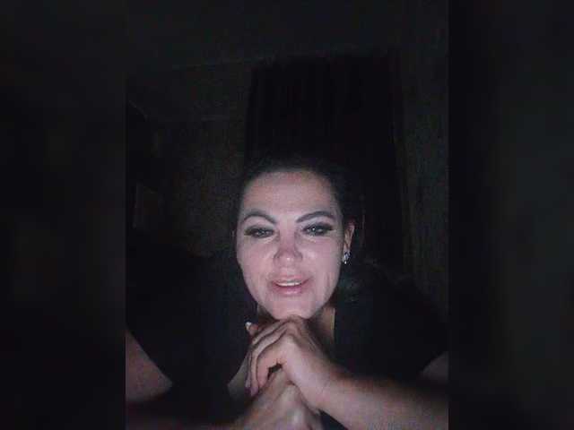 Oddajajo posnetke zaslona Miss_Kiss_Kiss
