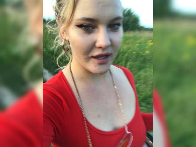 Oddajajo posnetke zaslona miss-kisss