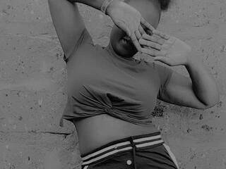 Erotični video klepet Missbee1