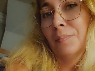 Erotični video klepet Misscokine666