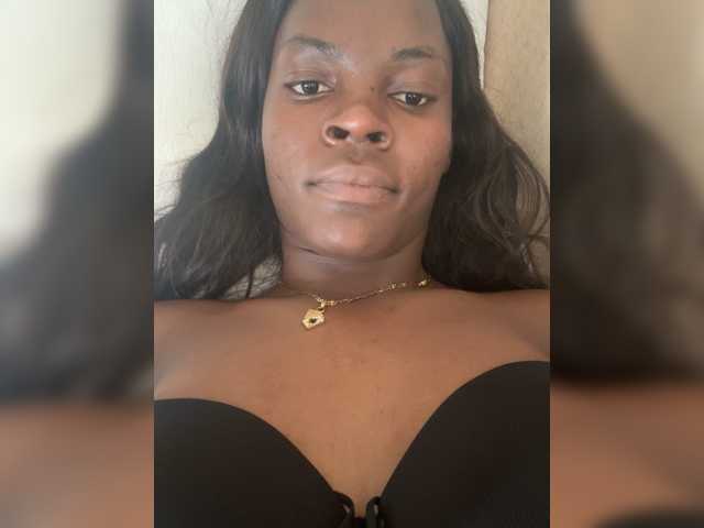 Oddajajo posnetke zaslona Misscreamerr