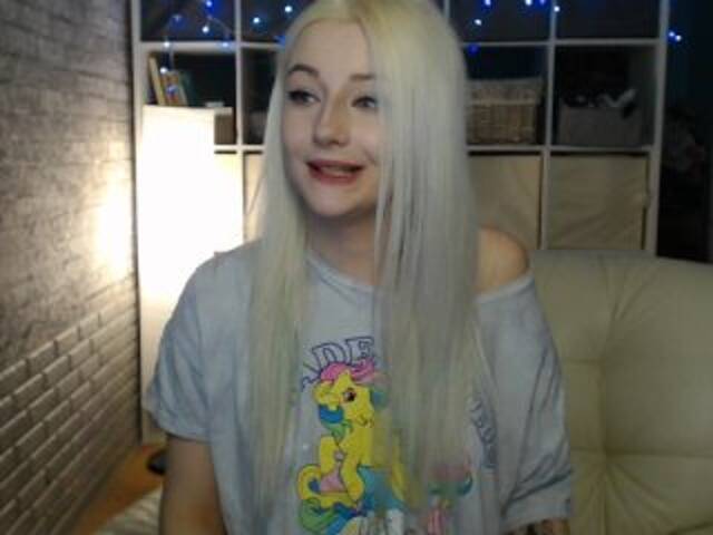 Oddajajo posnetke zaslona MissJess