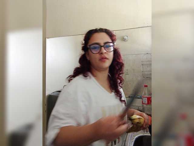 Oddajajo posnetke zaslona ViolettaMorningstar