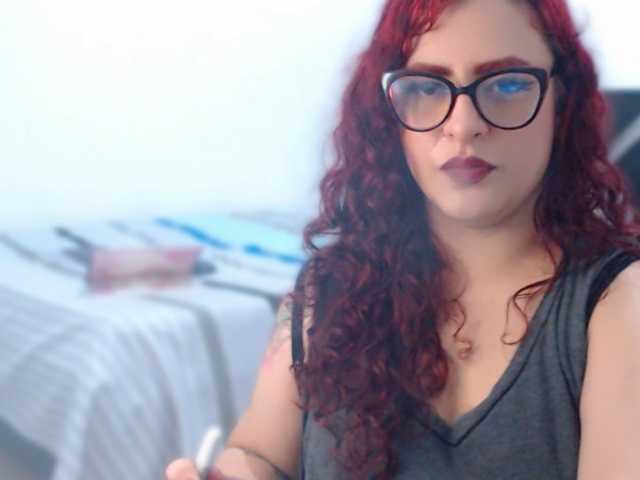 Oddajajo posnetke zaslona ViolettaMorningstar