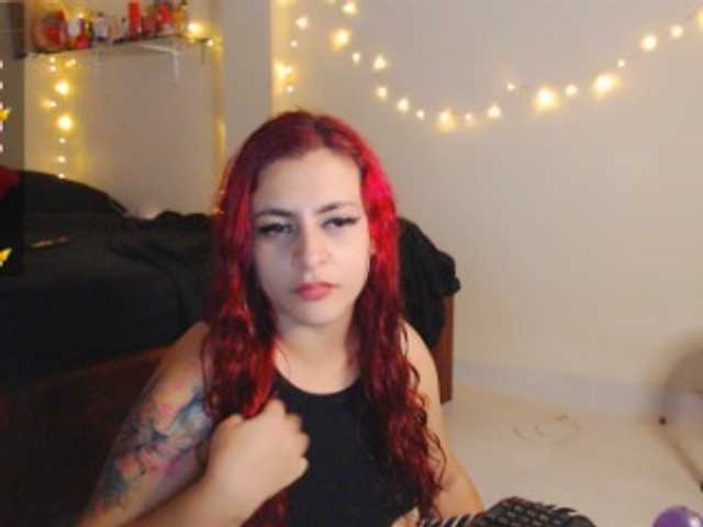 Oddajajo posnetke zaslona ViolettaMorningstar