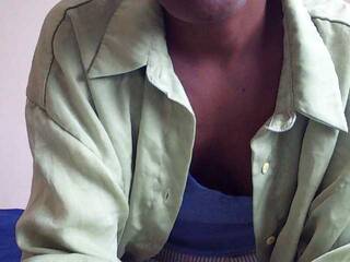 Erotični video klepet MlleKali