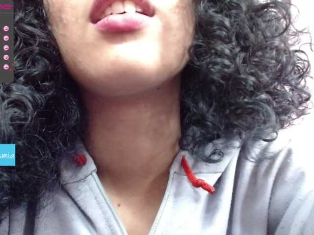 Oddajajo posnetke zaslona MoansMia