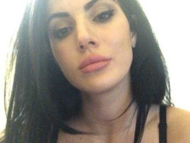 Oddajajo posnetke zaslona _SWEEETY_