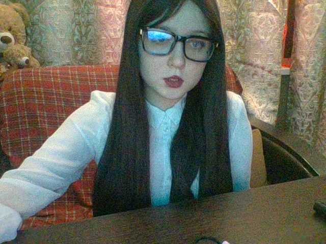 Oddajajo posnetke zaslona MollyFranchi