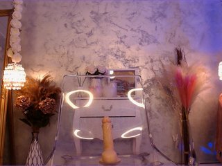 Erotični video klepet MolyStone