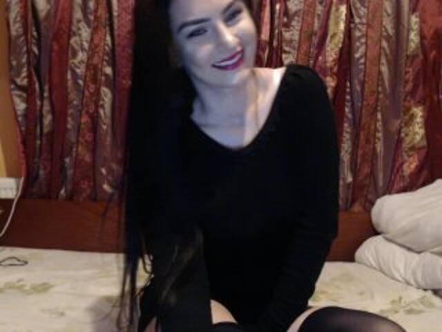 Oddajajo posnetke zaslona MonroeMary