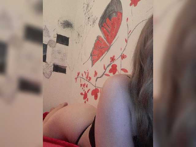 Oddajajo posnetke zaslona moongirl