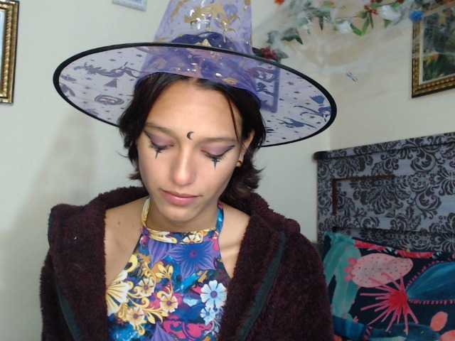 Oddajajo posnetke zaslona moonlightstl