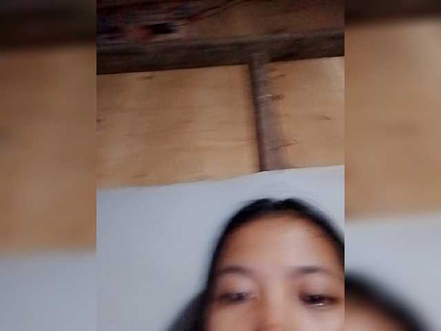 Oddajajo posnetke zaslona MorenaGirl69
