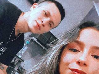 Erotični video klepet MrandMrscandy