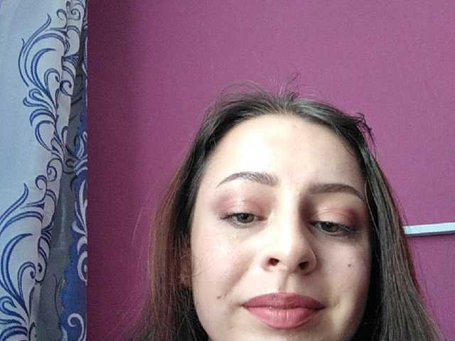 Oddajajo posnetke zaslona MsEtta