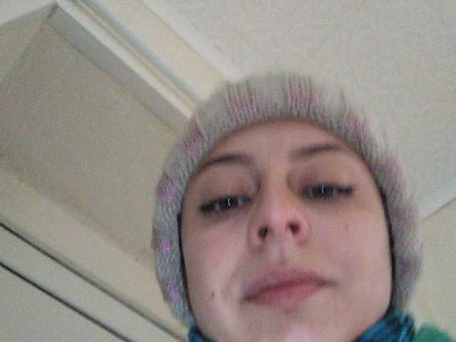 Oddajajo posnetke zaslona MsEtta