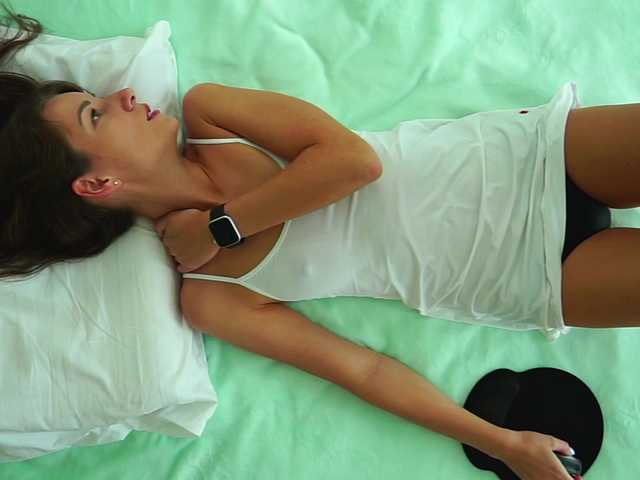 Oddajajo posnetke zaslona Anna_Shine