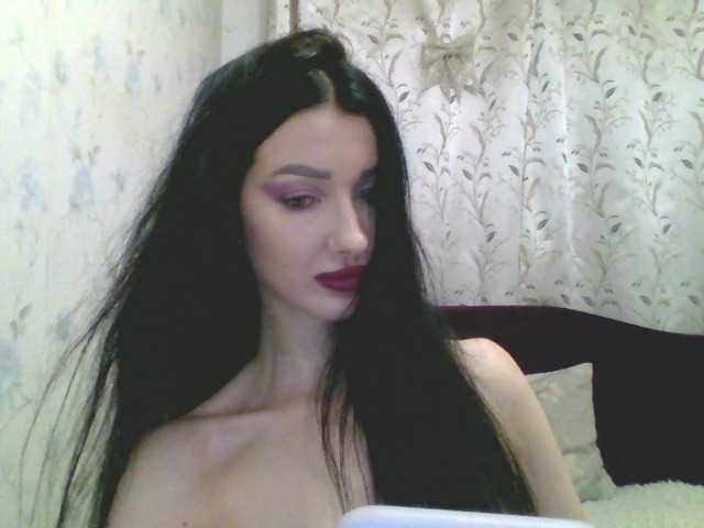 Oddajajo posnetke zaslona __-____