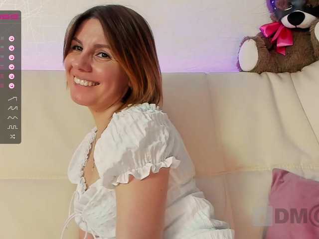 Fotografije _Risha_ Hi, I'm Arisha! I undress in private, toys only in full private. Lovense: 2/10/40/100/200, special commands 102/103/104/105, random 35.